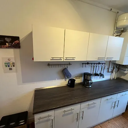 Zentrale Monteurwohnung In *