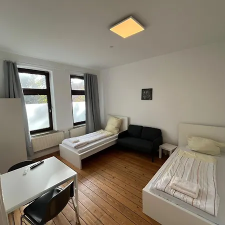 Zentrale Monteurwohnung In Apartamento *