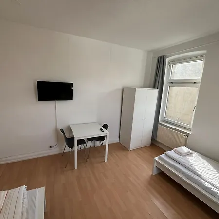 Zentrale Monteurwohnung In Apartamento *