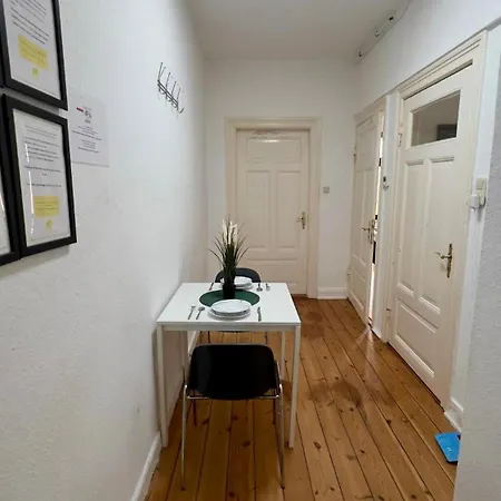 Zentrale Monteurwohnung In *