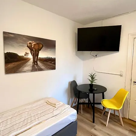 Zentrale Monteurwohnung In Apartment *